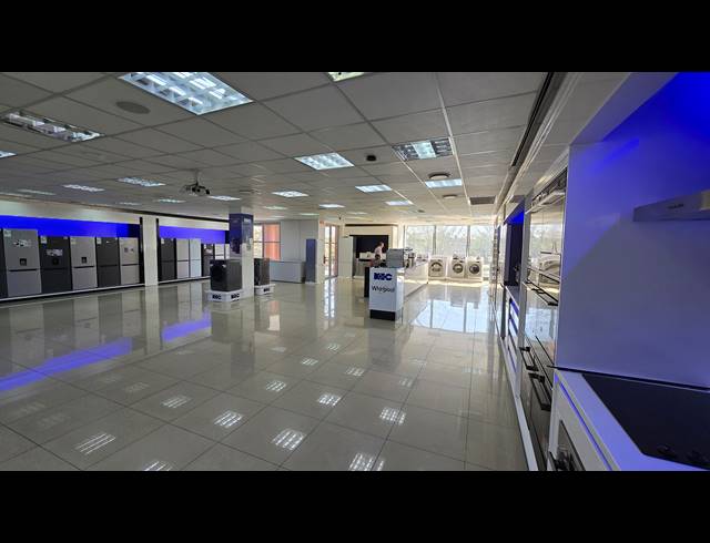 1,990M² OFFICE FOR SALE IN BEDFORDVIEW